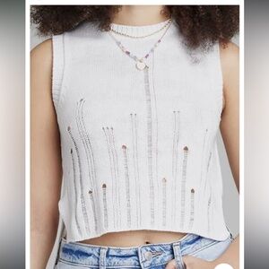 NWT- Ivory- Wild Fable - Women’s XL Destructed Sleeveless Sweater